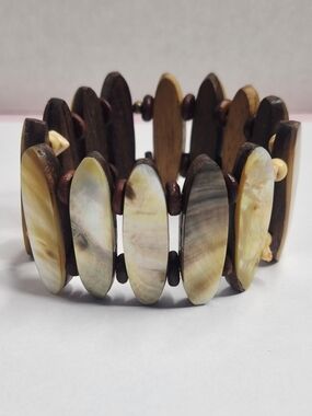 Vintage Mother of Pearl & Wood Stretch Bracelet - Neutral Beige Reversible